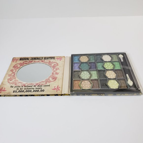 Kleancolor Psst! The Wanted Eyeshadow Palette - Criminally Glam - Picture 6 of 9